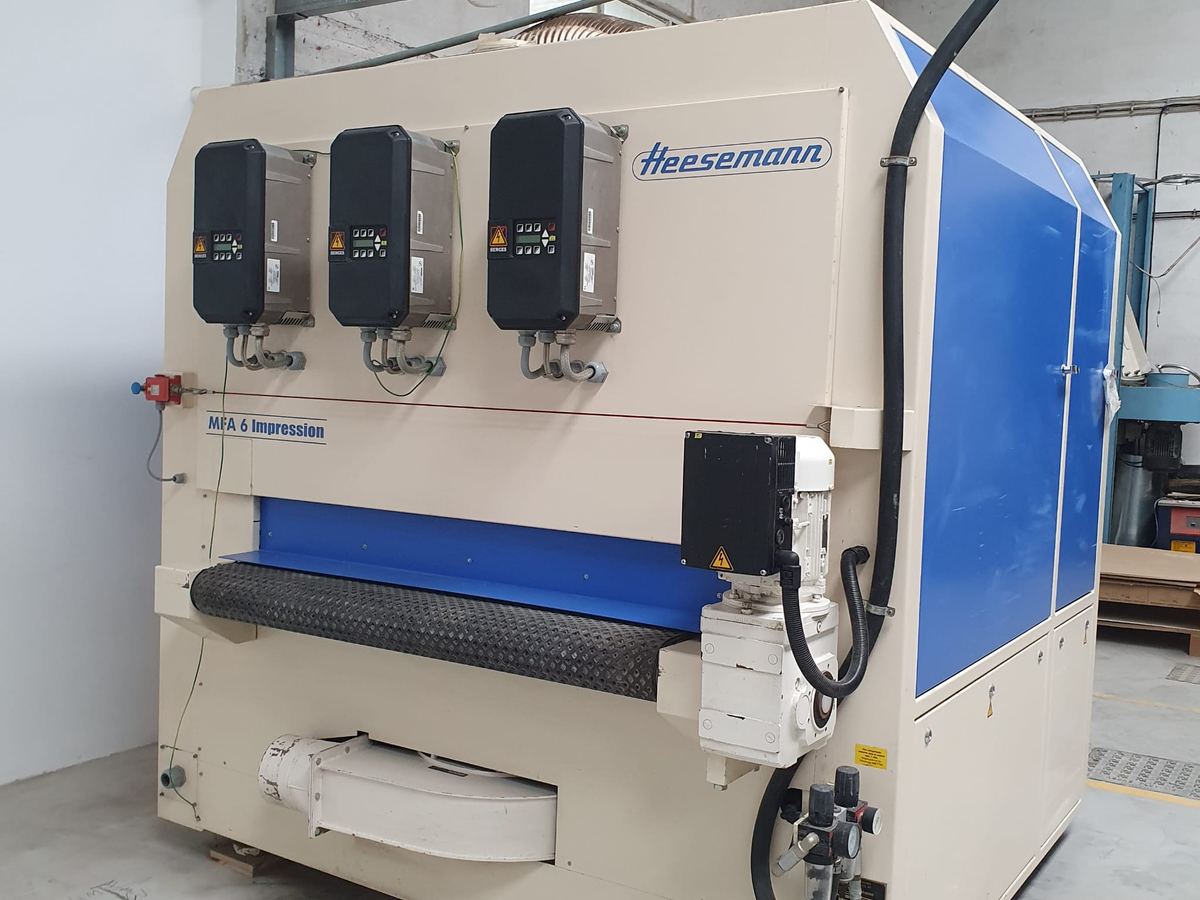 Ponceuse industrielle de calibrage